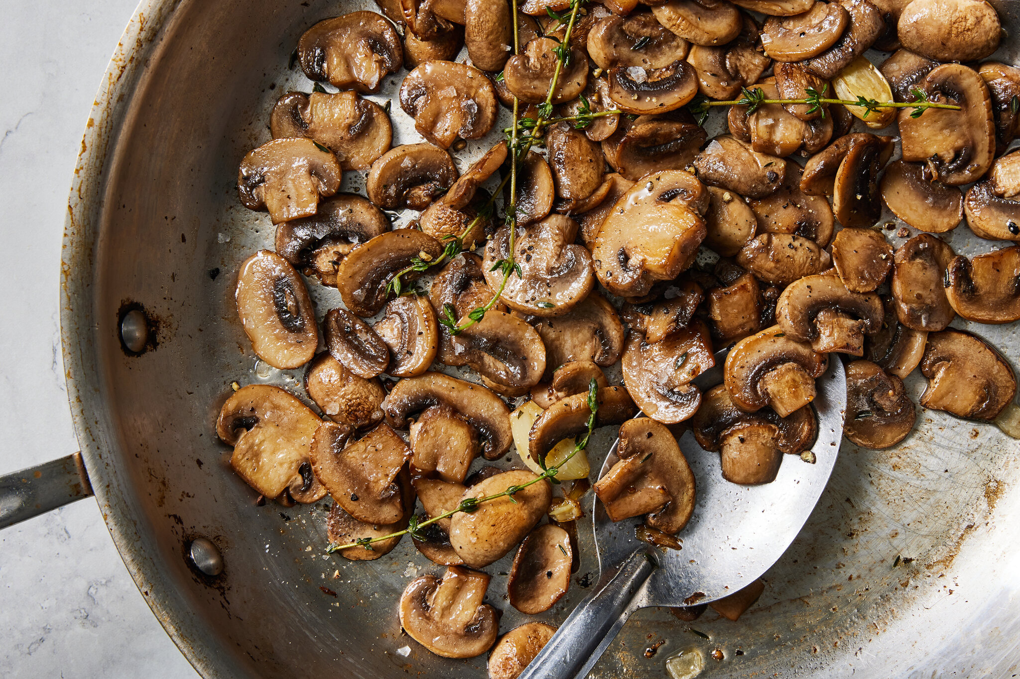 Read more about the article How do you get the most flavor out of sautéed mushrooms?